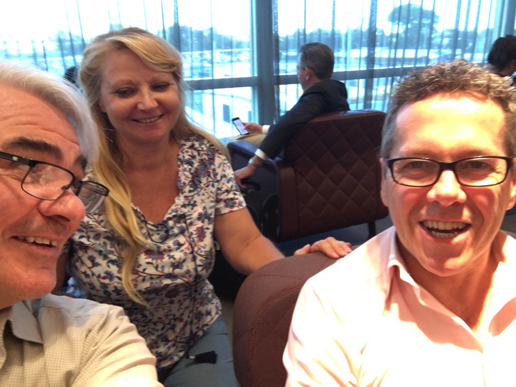AlanBixter's tweet photo. Australia’s leading scientists returning after #ASI2017QLD (& me) https://t.co/PrsfJ9soKH