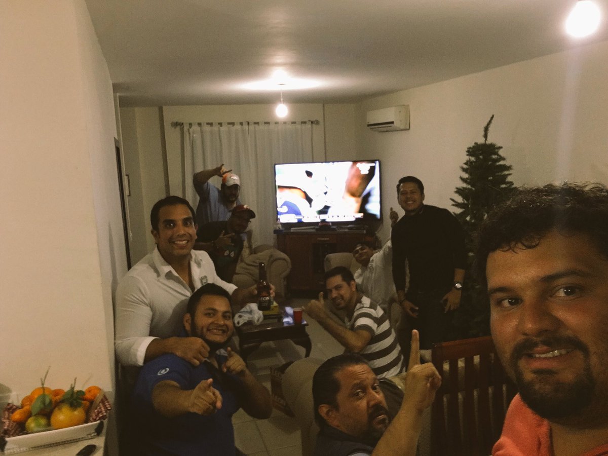 ROBERTO SOLIS tweet media