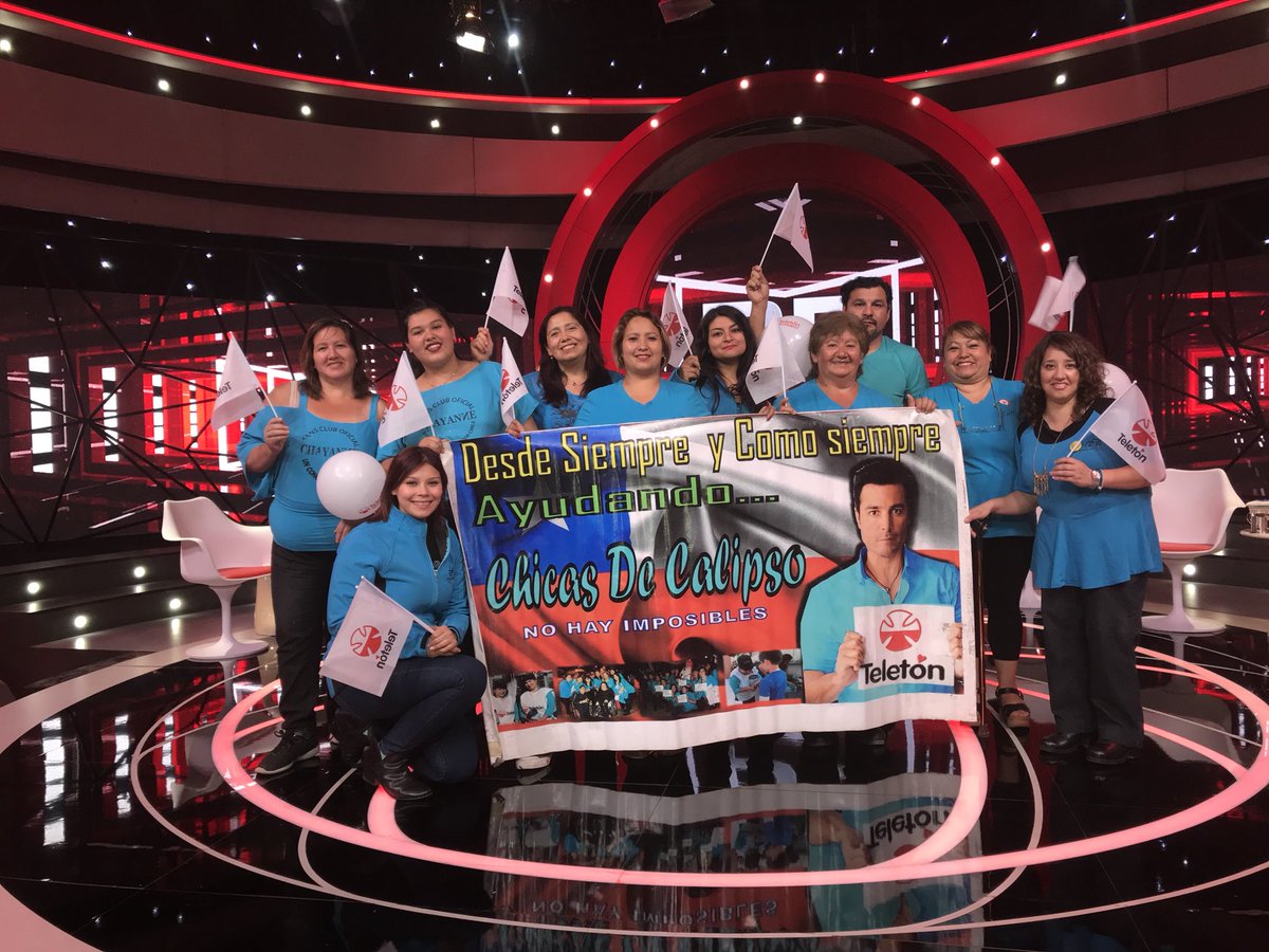 CHICASDECALIPSO's tweet photo. #SeVieneTeleton estamos en @primerplanochv vamos por esa Meta #ElAbrazodeTodos @CHAYANNEMUSIC @SonyMusicChile hehehe https://t.co/7P0A7pzhsj