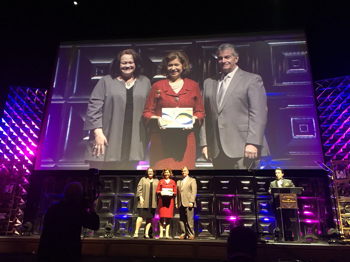 MContrerasSweet's tweet photo. Thank you @LAAreaChamber 4 the honor today &amp; congrats to #30in30 #SCLNVisionariesAwards Honorees. https://t.co/OiTmThdnev