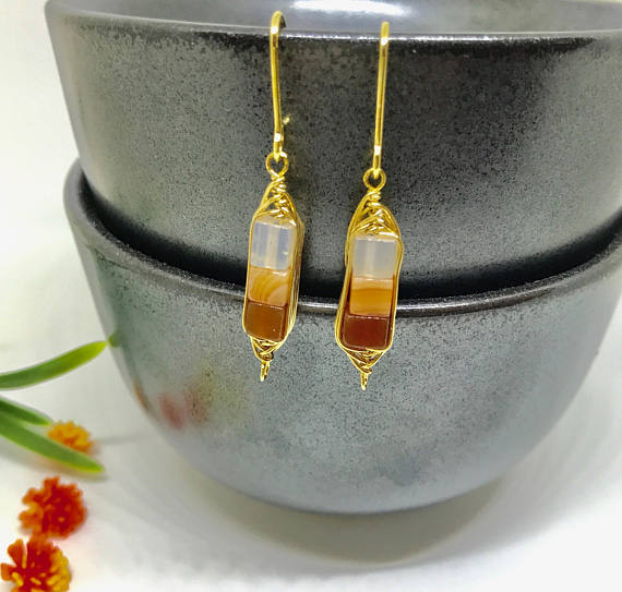 dezdmc1981's tweet photo. Beautiful Carnelian Earrings #ChristmasGift #GiftForWife #ChristmasShopping #carnelian #gemstoneearrings #crystalearrings #genuinestone #etsyshop #giftsforher  https://t.co/iIx4CiJmb9 #shopping https://t.co/KhQiKnAH2J