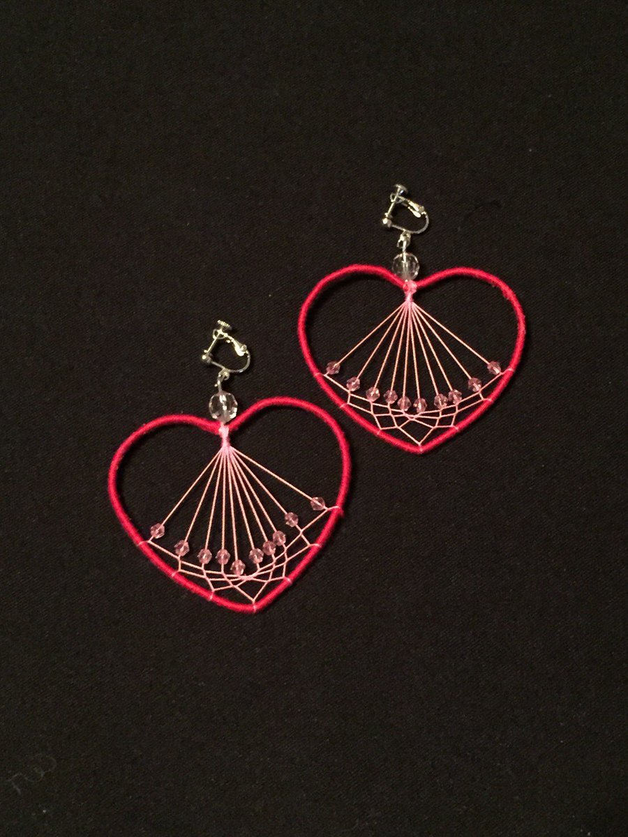 Under Line Scafe ハート型ドリームキャッチャーイヤリング Accessory Dreamcatcher Pierce Earring Red Pink Beads Heart ハンドメイド アクセサリー ハート ドリームキャッチャー ピアス イヤリング ビーズ 赤 ピンク モデル ちはる