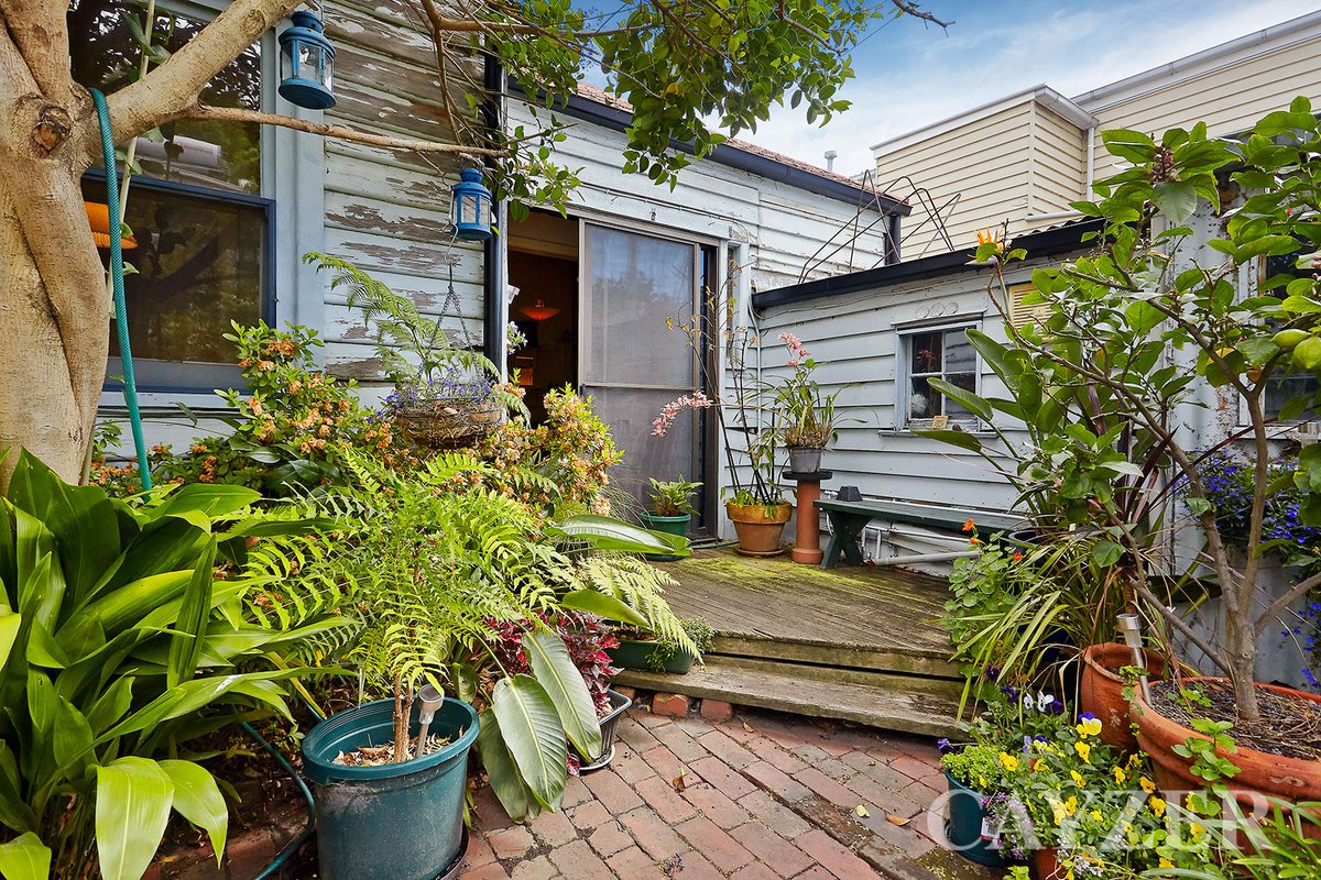 CayzerRE's tweet photo. 84 Station Street, Port Melbourne
PERFECT RENOVATOR ON PREMIER STREET
AUCTION: Saturday 9th December at 12pm
AGENT: Jordan Gravestein 0448 250 193 https://t.co/kFIUbh09sq