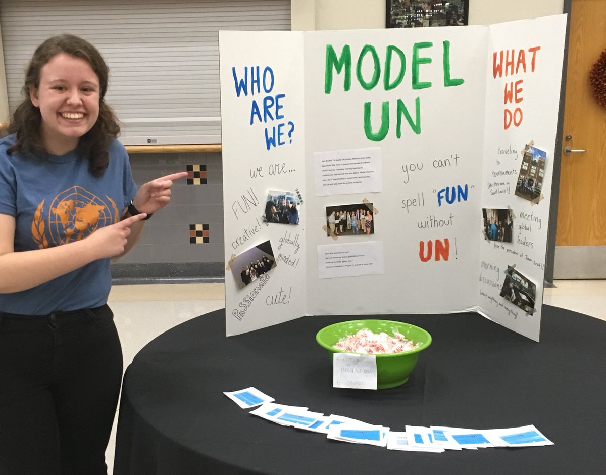 btw_mun's tweet photo. Lots of fun and encourage-mints at the showcase night tonight! https://t.co/sDkrRbVpOI