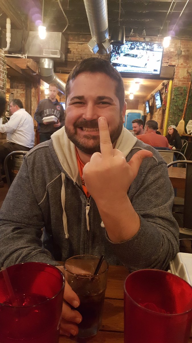 Bearsnut44's tweet image. #Barguments