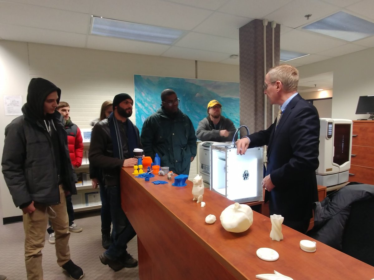 ACC_EngTech's tweet photo. CTTAM ACC Student Chapter members learned about 3D printing @BrandonUni Innovation Zone today. @CTTAM_MB,@ACCMB https://t.co/ScKgBDM2ci