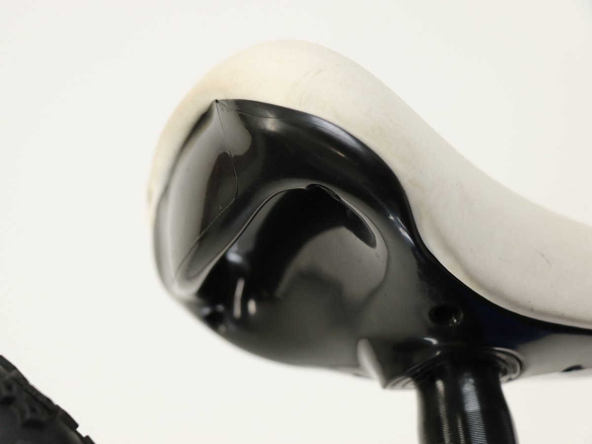 NESTObikes's tweet image. さらに、パパ・ママがお子さまの走りをサポートできる”持ち手”をサドル下側に装備。 #NESTObikes #FASTKID