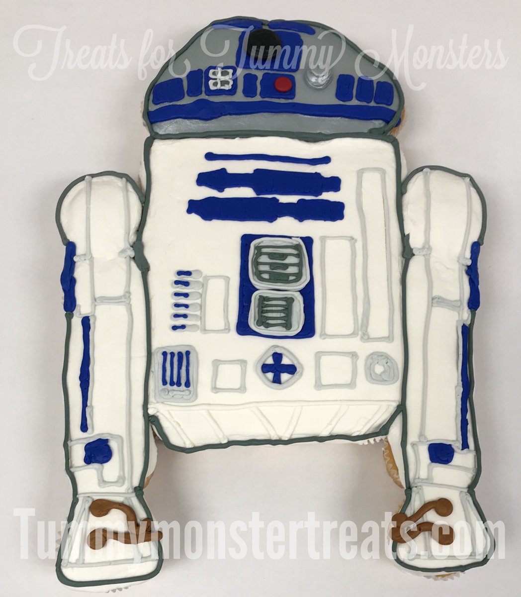 marlenahall's tweet photo. R2-D2 cupcake pullapart. #StarWars #droidcake #r2d2 #r2d2cake #Tummymonstertreats #arlingtontx #nerdcake #buttercream #cupcakes https://t.co/NJSp6DP9rb