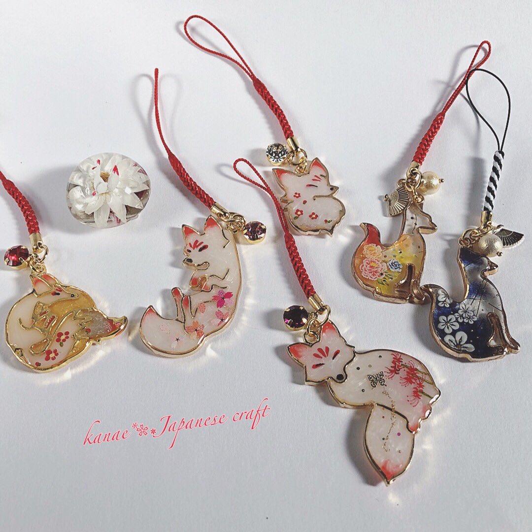 Twitter पर 和風くらふとeiz 奏笑 おキツネ様シリーズ 黒背景と白背景で撮ってみました 近いうちに 販売出来るようにします ただ また偏頭痛 ඉ ඉ いつできるかしら レジン好きな方と繋がりたい おきつねさま 和風レジン