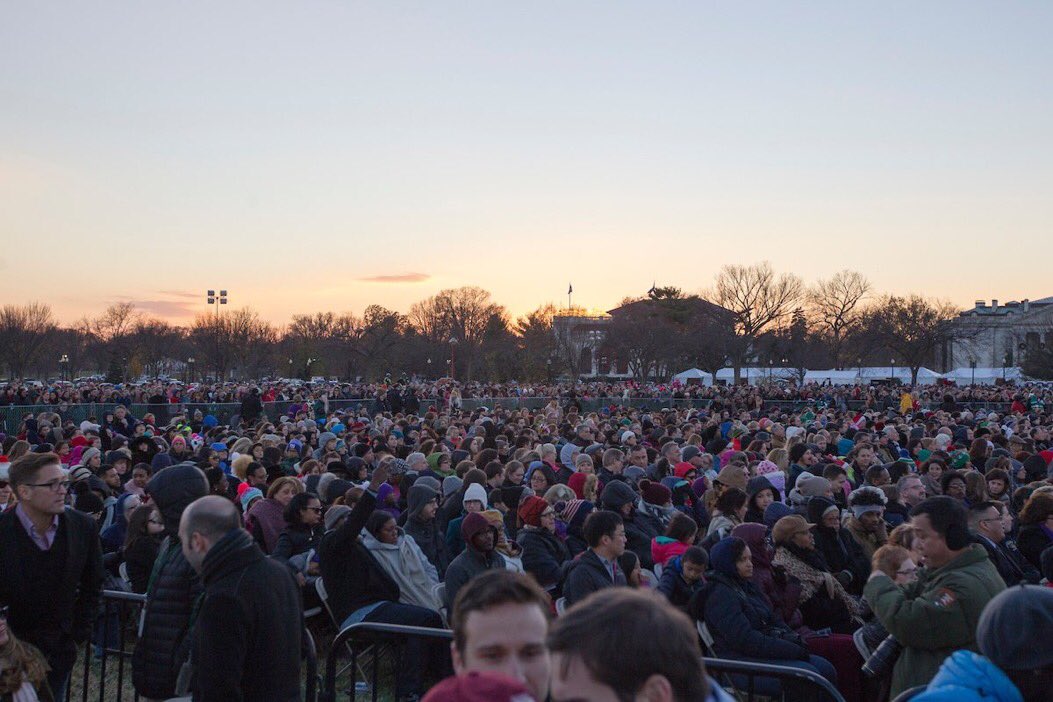 policystl's tweet photo. holiday tree lighting, 2016 vs 2017.
#TinyInauguration #TreeLighting cc @BCAppelbaum (sources: @DCist & @SteveRudinABC7) https://t.co/i1vvm7Lr0Y