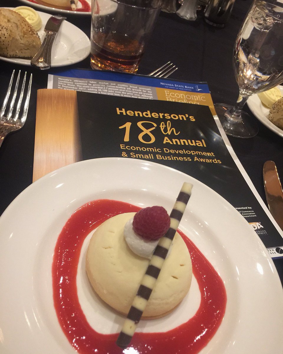 hungryinreno's tweet photo. Thrilled to be at #Henderson’s 18th Annual #EconomicDevelopment & Small #Business Awards! Can’t wait to see who wins (and to eat this delish #dessert!!)
#HCCAwards #EcDevAwards https://t.co/mpiOetCUx3