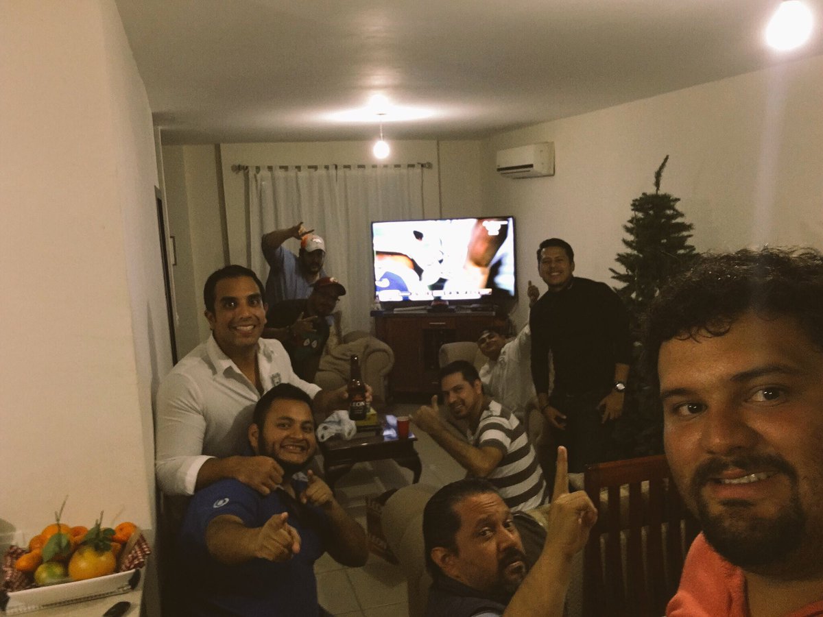 ROBERTO SOLIS tweet media