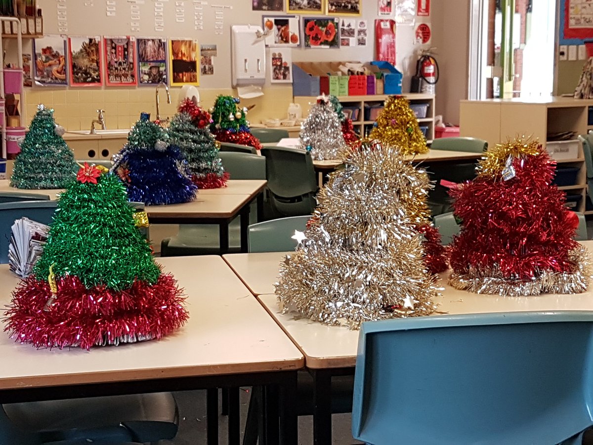 3IHIPS's tweet photo. It's beginning to look a lot like Christmas! Changing a magazine into a decorative Christmas tree. 3I enjoyed making these. @ingleburnps https://t.co/9tX4ydY3DV