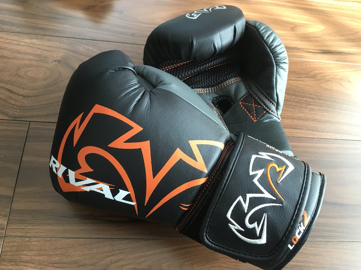 Rival RS11V スパーリンググローブ ライバル社のボクシンググローブ