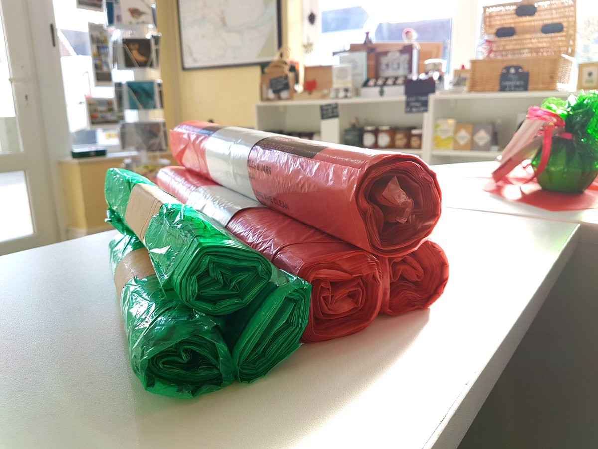 Make sure you visit the Tourist Information Centres in Maldon &amp; Burnham-on-Crouch, to get your free recycling bags in time for Christmas! Follow this link to find out all the information on where to locate our TICs ow.ly/mFpZ30gO4hz