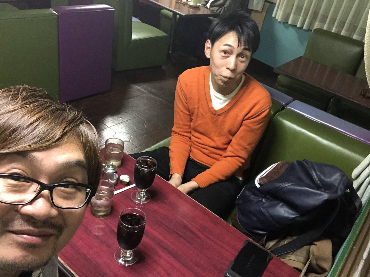 gunners5050's tweet photo. #ノジマステラ コールリーダーさじたかさんと膝を突き合わせています。知らないことを教えてくれて嬉しいなぁ。 https://t.co/lQOkZFq6fU