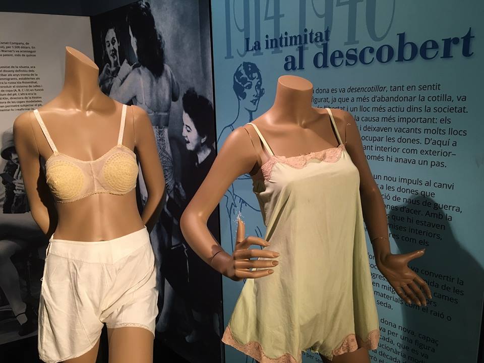 CulturaDIBA's tweet photo. Demà dissabte 2/XII visita comentada a l'expo #Intimitats sobre la història de la roba interior 11.30 h @museuabello #Mollet
Diumenge 10/XII últim dia. Entrada lliure.
https://t.co/lW7RjXszPJ https://t.co/P9MU5ui2iM
