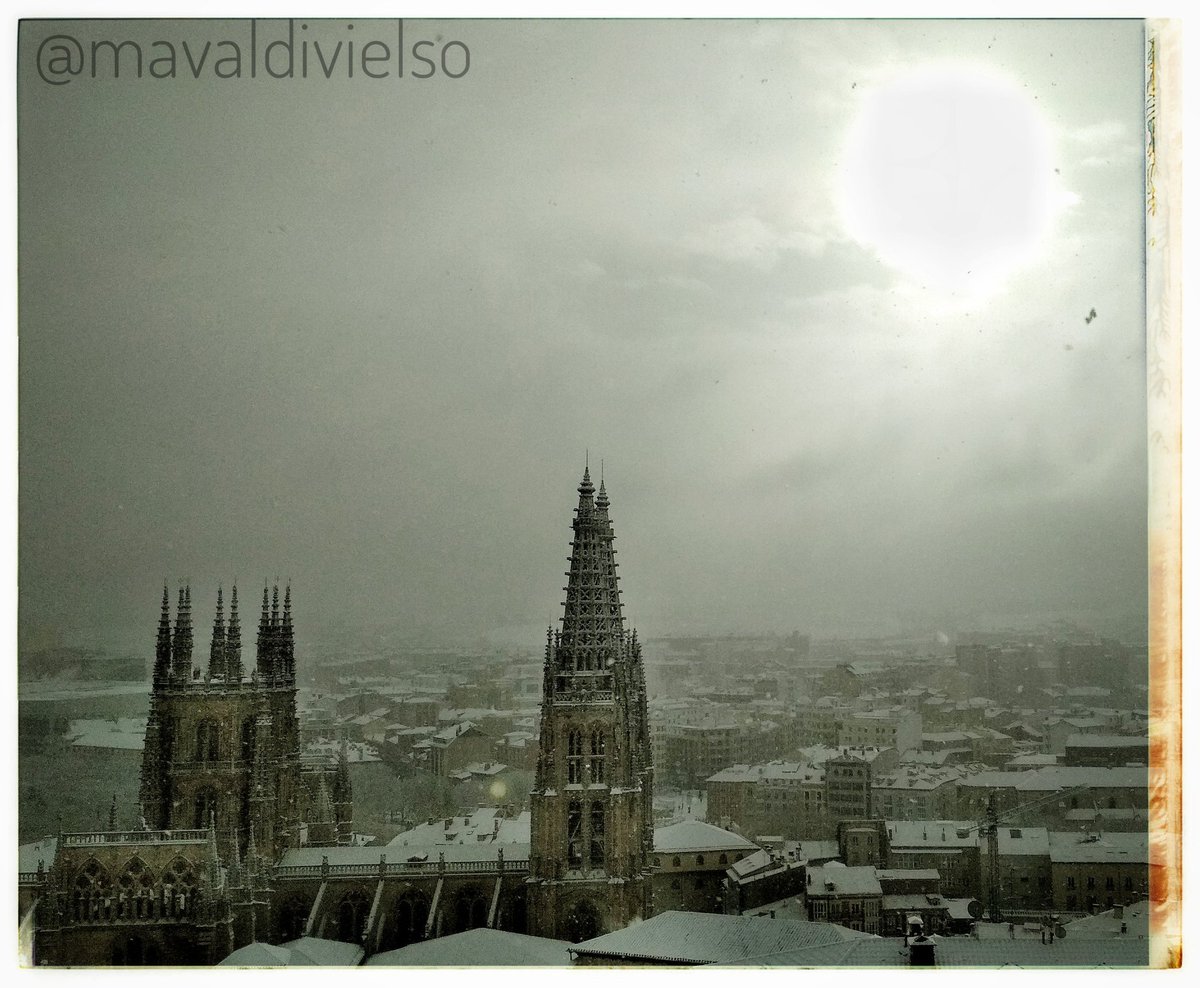 mavaldivielso's tweet photo. Y al final del cuento sale el sol #chispun #Burgos https://t.co/4y2tAhFwsA
