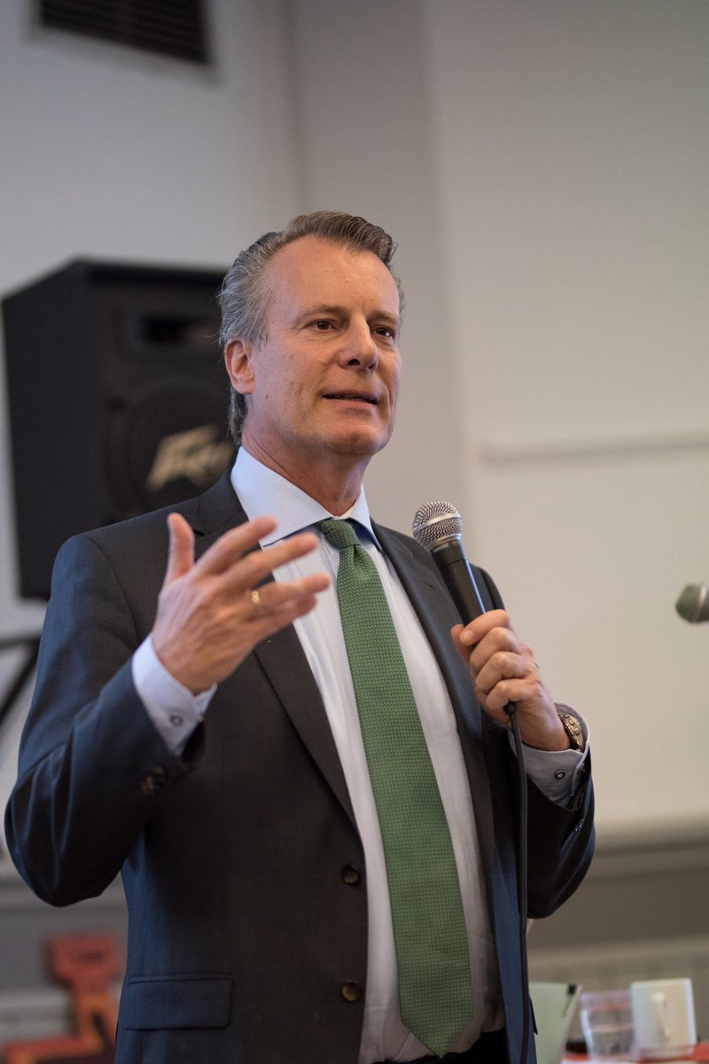 Hellando's tweet image. @FerdOwner Takk for et informativt og inspirerende foredrag på #Tøyenseminaret i går. Jeg skal studere sosialt entreprenørskap på @UniOslo til våren og kommer på besøk til @Ferd_SE i januar. Gleder meg veldig.