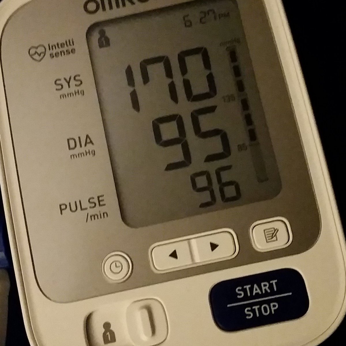 jennafercady71's tweet photo. My #BloodPressure before and after taking a dose of #Kratom #KratomSavesLives #IAmKratom #ItsNotADrug #ItsJustATeaLeaf https://t.co/wTsSqrfpIx