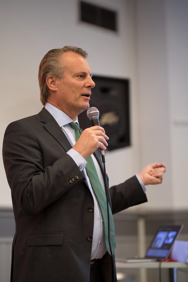 Hellando's tweet image. @FerdOwner Takk for et informativt og inspirerende foredrag på #Tøyenseminaret i går. Jeg skal studere sosialt entreprenørskap på @UniOslo til våren og kommer på besøk til @Ferd_SE i januar. Gleder meg veldig.