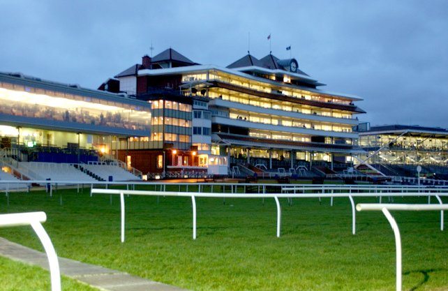 FreeRacingTips_'s tweet image. Steady Eddy&apos;s Each Way Earner For Friday 1st December is: Forza Milan in the 3.35 at Newbury dld.bz/FreeRacingTips