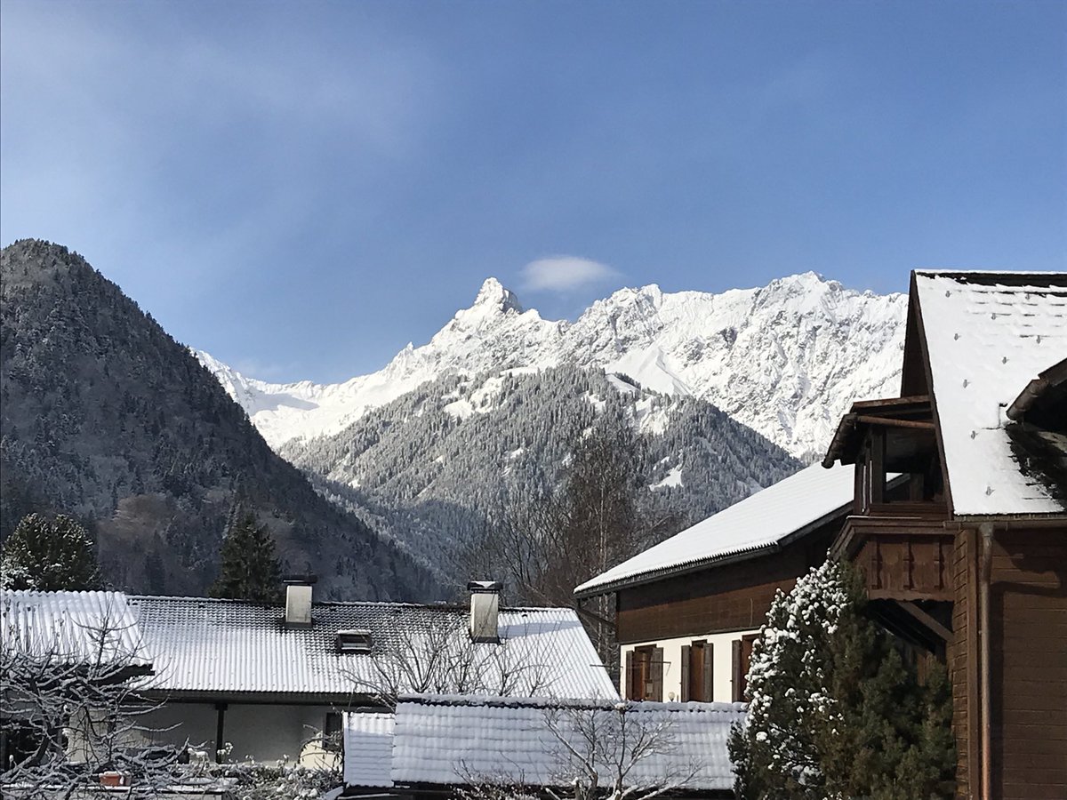 cherylrainey's tweet photo. Our view from Josh's living room this morning! #austrianalps #montafon #schruns #raineysofaustria https://t.co/DU3itHmHrh