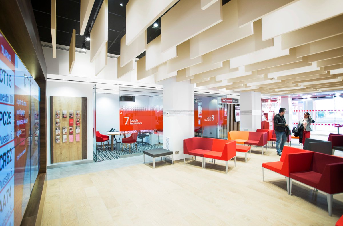 Ecophon_ES's tweet photo. Banco Santander decidió actualizar su imagen corporativa y renovar sus establecimientos a un entorno más moderno y abierto. El objetivo era crear "La Oficina del Futuro"; una oficina con un ambiente más accesible, ágil y amigable.https://t.co/1zpBID3bdR https://t.co/2qMi56BRWH