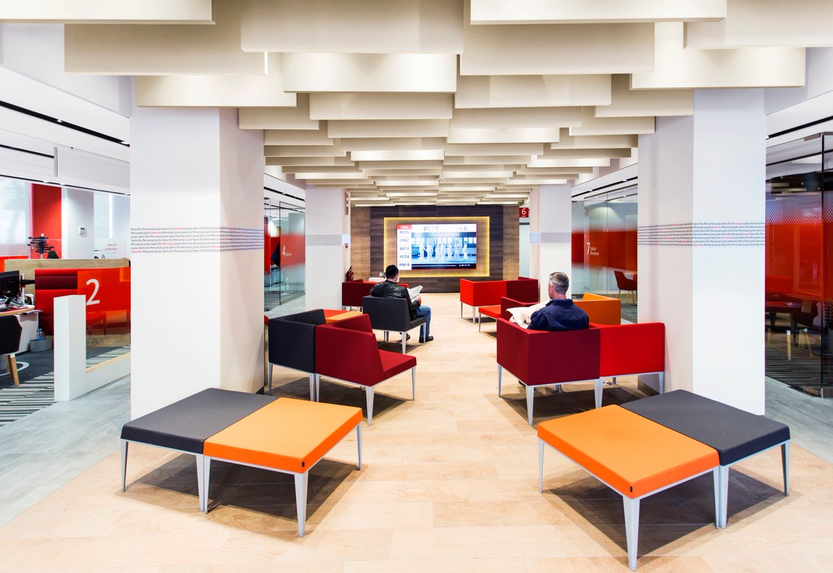 Ecophon_ES's tweet photo. Banco Santander decidió actualizar su imagen corporativa y renovar sus establecimientos a un entorno más moderno y abierto. El objetivo era crear "La Oficina del Futuro"; una oficina con un ambiente más accesible, ágil y amigable.https://t.co/1zpBID3bdR https://t.co/2qMi56BRWH