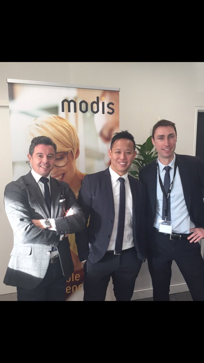 s_flochlay's tweet photo. Des mois de travail pour préparer ce grand jour! Lancement d'une grande marque de Conseil : MODIS #ModisDay @ModisFrance #Fierté https://t.co/D1qJ7KaHHR