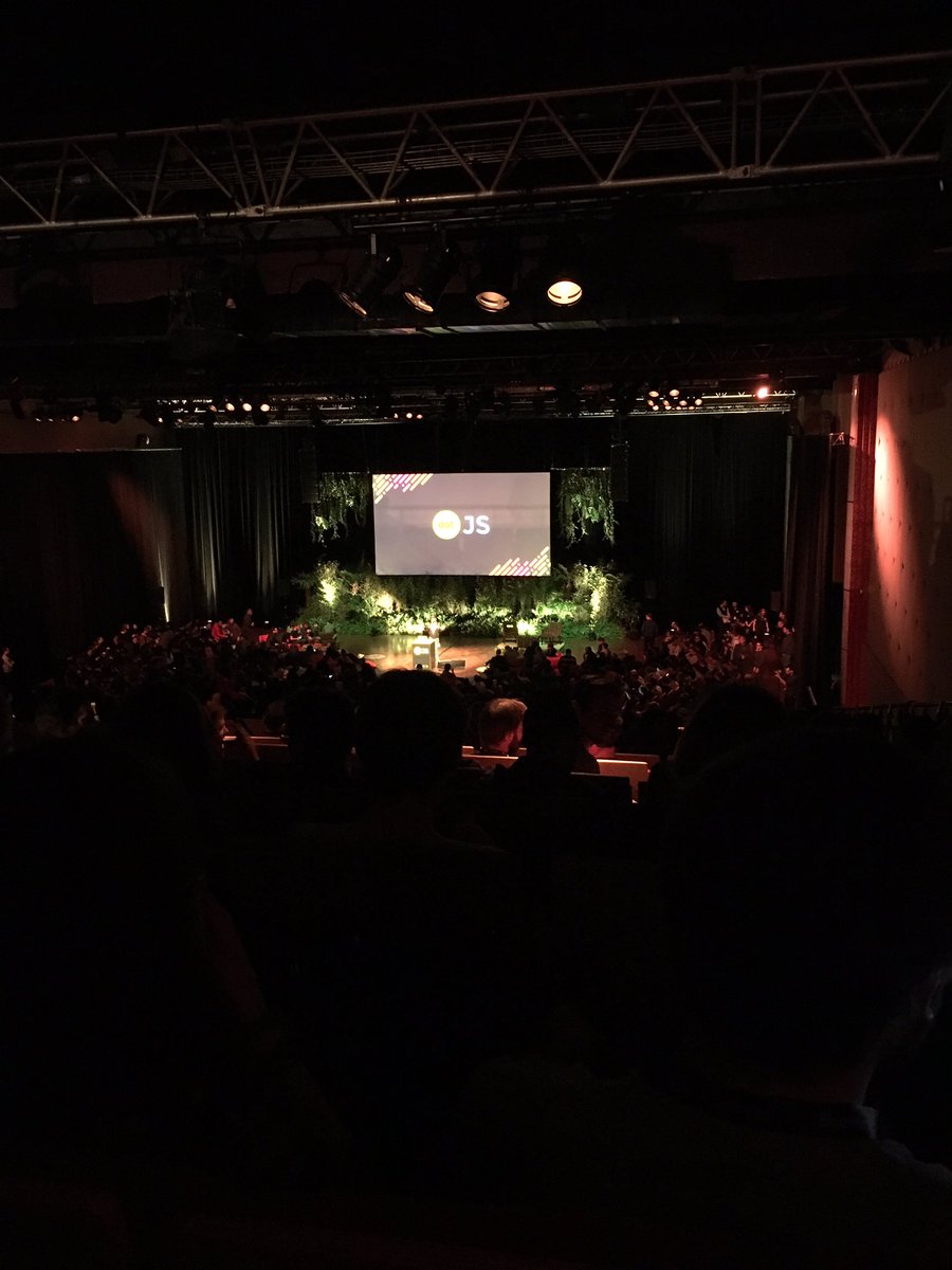 G_Math's tweet image. Comme tout le monde #dotJS