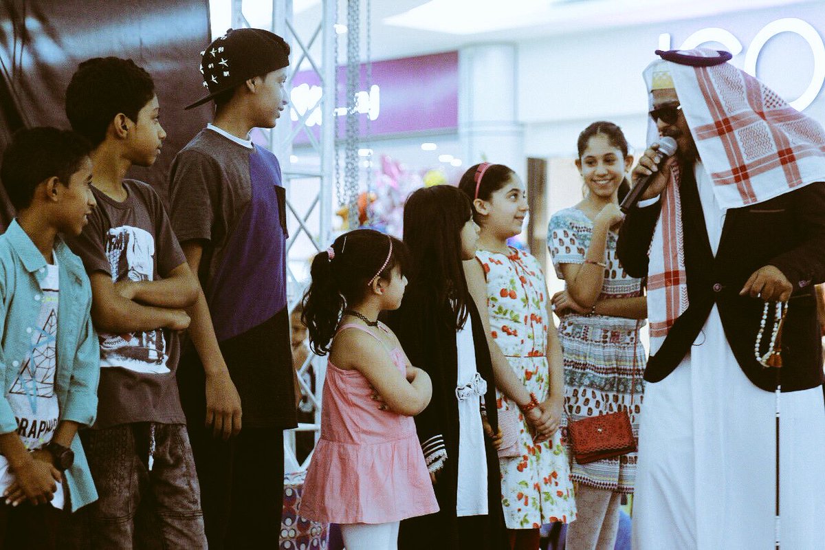 Masahmedia's tweet photo. جمعتكم ابو مساعد وشماغه المقلوبه 🎅🏾

#يوم_الجمعة https://t.co/akI5uDFsPS