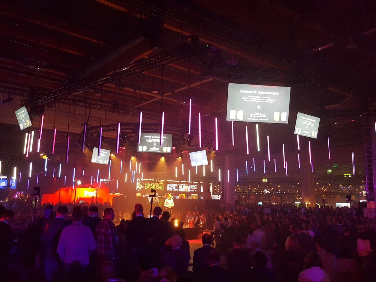 GideonSmartHome's tweet photo. Day #2 is already at full steam here at #Slush17 #GideonSmartHome #OMGideon https://t.co/cAq2RIBv1V