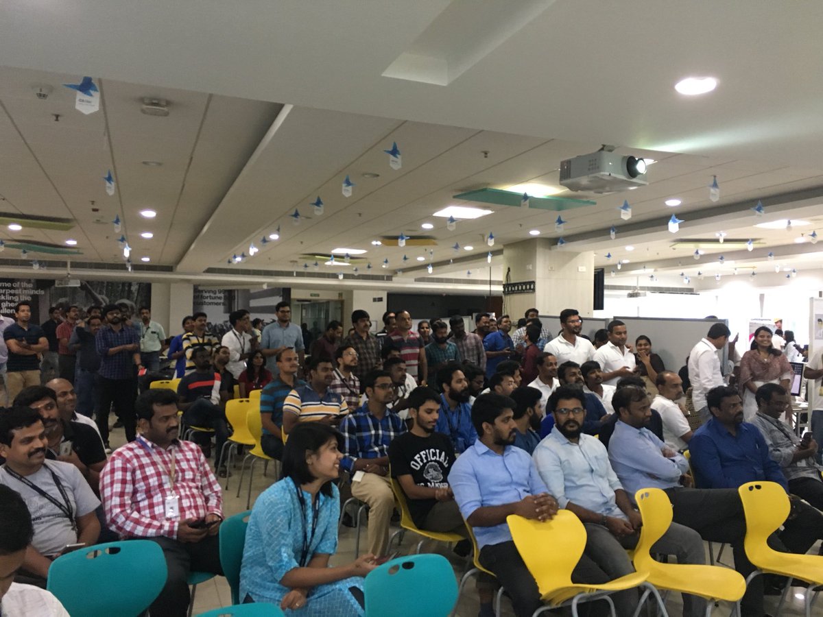 balaad's tweet photo. Vteam at the kickoff #CXDayVZ https://t.co/ftw9IThzcP