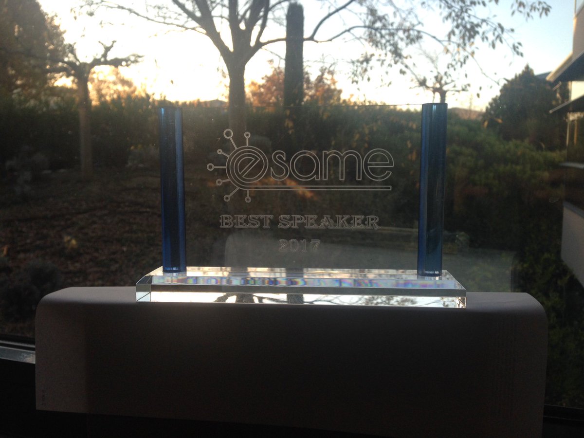InsightSiP's tweet photo. Our CTO Chris Barratt Awarded Best Speaker 2017 by the @eSAMEconf jury.
This is a great honour for Insight Sip.
Our sincere thanks and gratitude for the lovely surprise. #esame #innovashow #IUT #sophiaantipolis #IoT #RFmodules #BLE #UWB https://t.co/NwmEQgmiyT