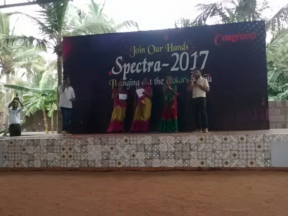 pala_chinnasamy's tweet photo. #SPECTRA2017 Jayakumar and Team Stage Event @Congruent_ https://t.co/4LC3VOXt7R