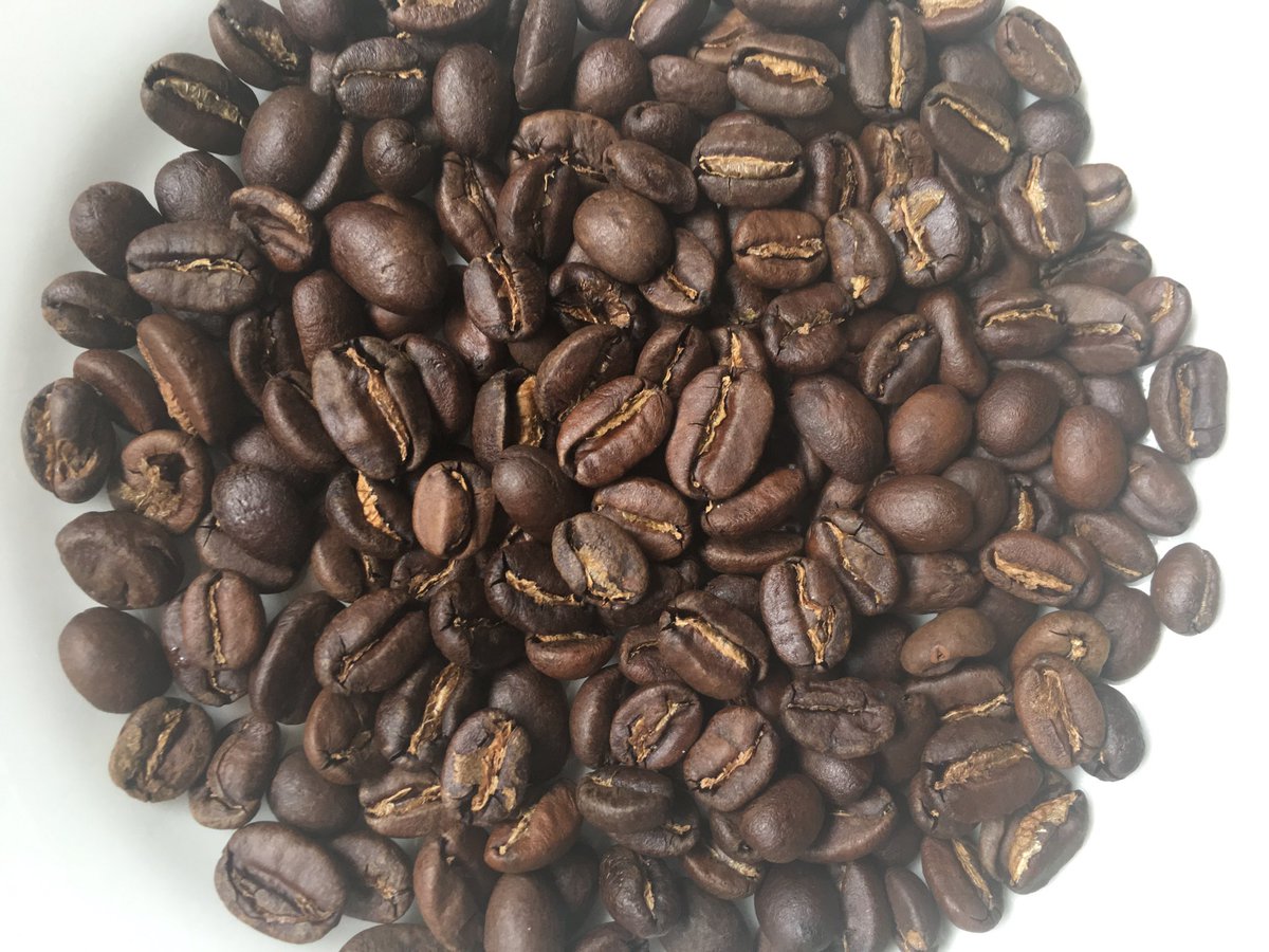 DifferenceCoffe's tweet photo. Blend development trial #15 - will this roast earn the title of Goat Candy Blend? https://t.co/rG255cVCjb