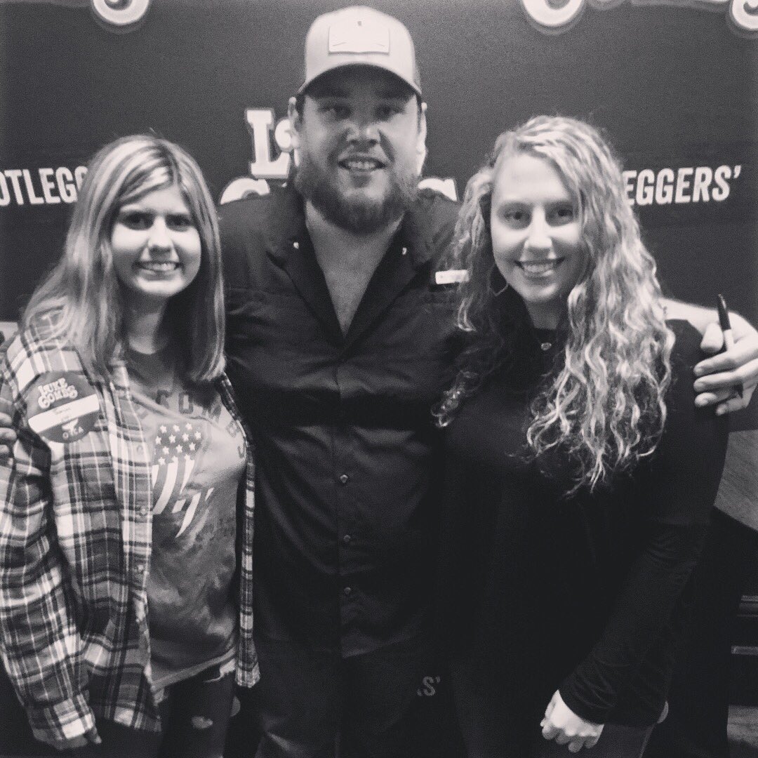 Emily_Eubanks's tweet photo. The best 💗 @LukeCombsMusic https://t.co/lV2XpwlJdz