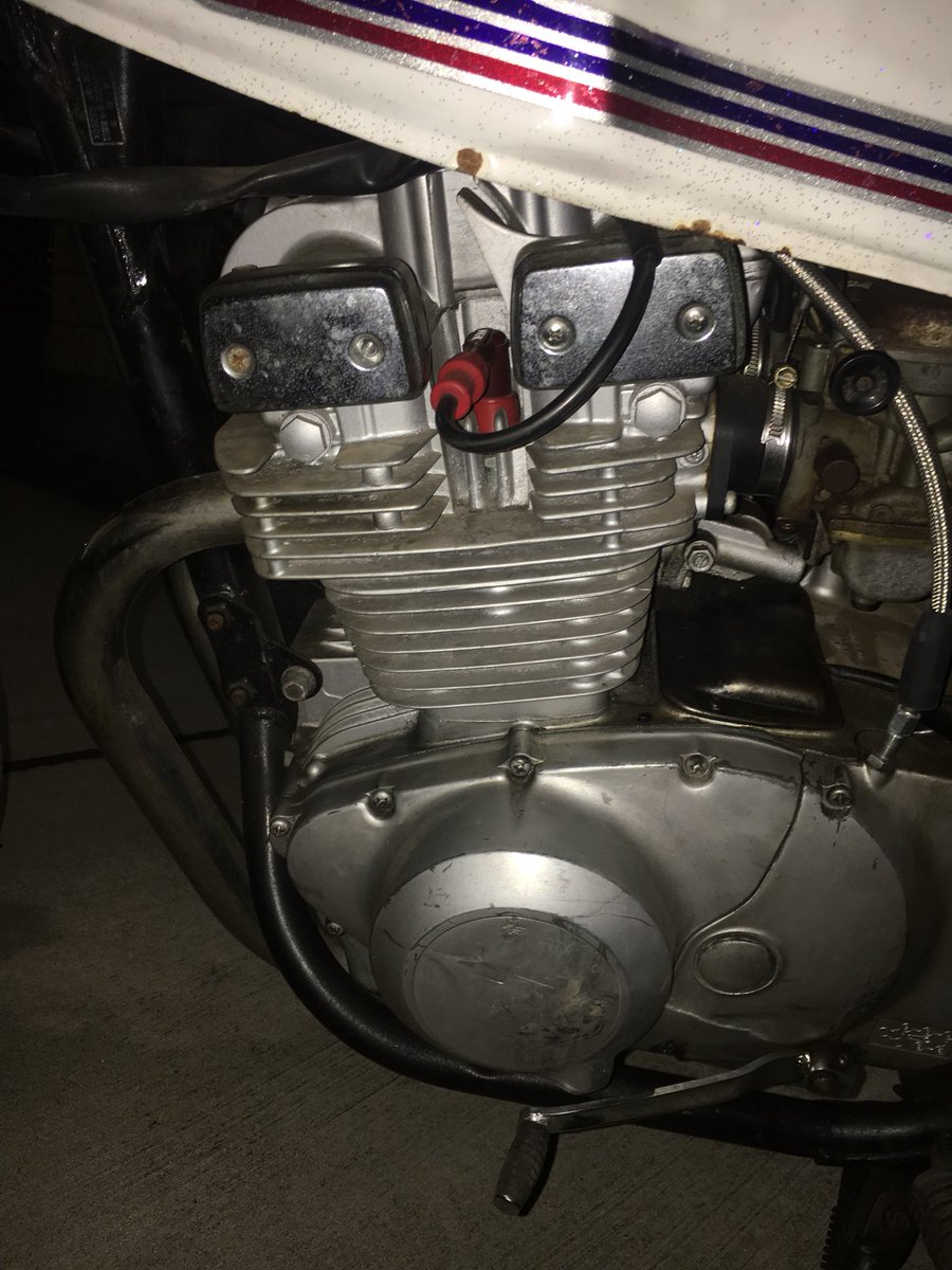 bikeApplecom's tweet photo. #拡散希望 #バイク #単車 #旧車 #GSX250E #ザリ #売ります

25万！交換もあり！
異音、白煙無し。オイル滲み少しあり。
サイドカバー同色であります。
ウィンカー付かない、バッテリー弱い、スピードメーター不動。
インナーサイレンサー外せば吸い込みます。
改造点は写真での判断でお願いします。 https://t.co/yWk1kvjEN5
