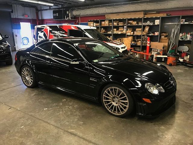 AShadeAbove904's tweet photo. CLK63 AMG Black Edition getting a fresh tint by our team.
#mercedesracing #amg #benz #mercedes #films #3mwindowfilms #racing #teslamotors #motor #race #rims #ppf #rangeroverautobiography #gts #horsepower #tint #performance #dubai #rangerover 📷: @ashadeabovefilms https://t.co/2przN53Zd4