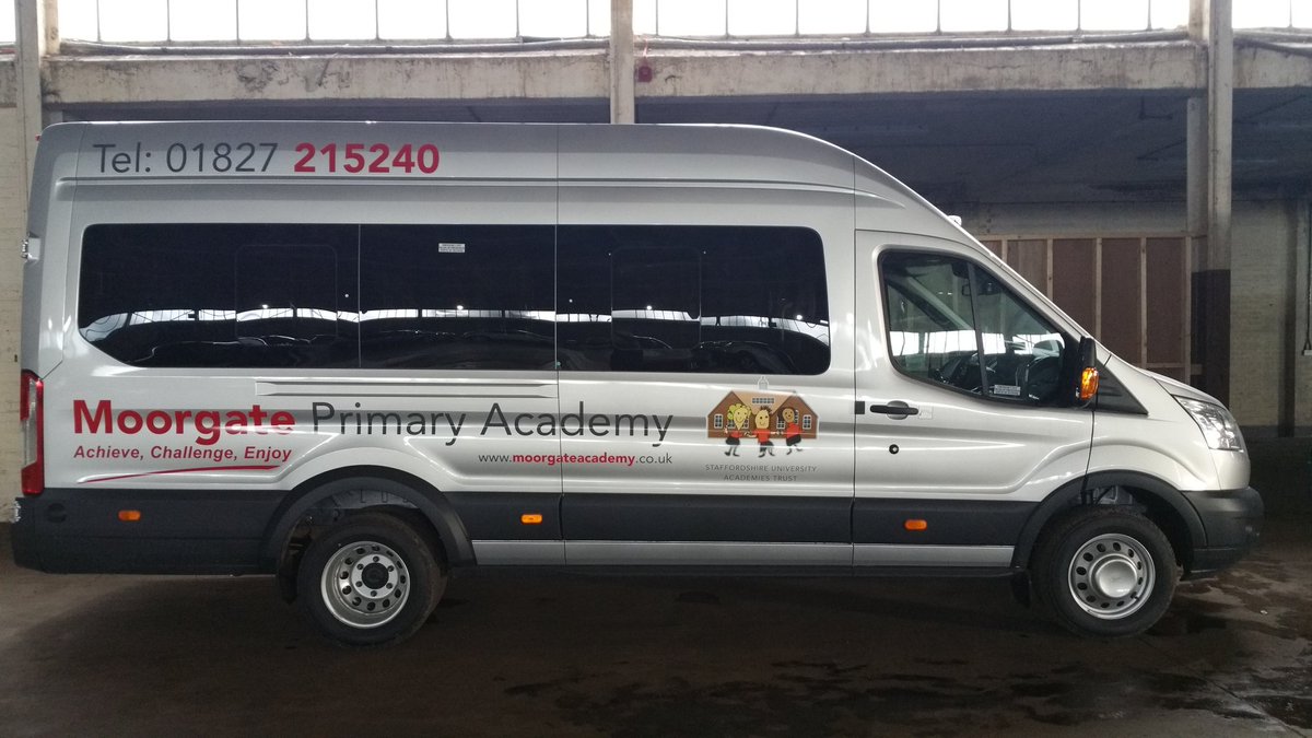 artisan_signs's tweet image. A few recent jobs done for @evaminibus #minibusgraphics #sheffieldissuper