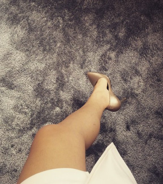 Solomonwendyre1's tweet photo. Bugün yine seksi aşkım #cuckold #aktifler #aktif #gavat #aktifpasif #eşpaylaşımı  #pasif #Godoş #feet #fetiş #ayakfetiş https://t.co/MaIHCs3rcj