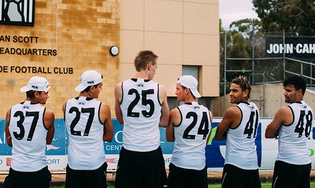 pafcnsw's tweet photo. Last of #PortAdelaide’s playing group have been assigned their numbers for the 2018 season!😀
#KaneFarrell #24
#SamHayes #25
#JoelGarner #27
#JakePatmore #37
#DomBarry #41
#LindsayThomas #48
📷: #pafc
#pafcnsw #afl #alfw #weareportadelaide https://t.co/TDYgvxF4dH