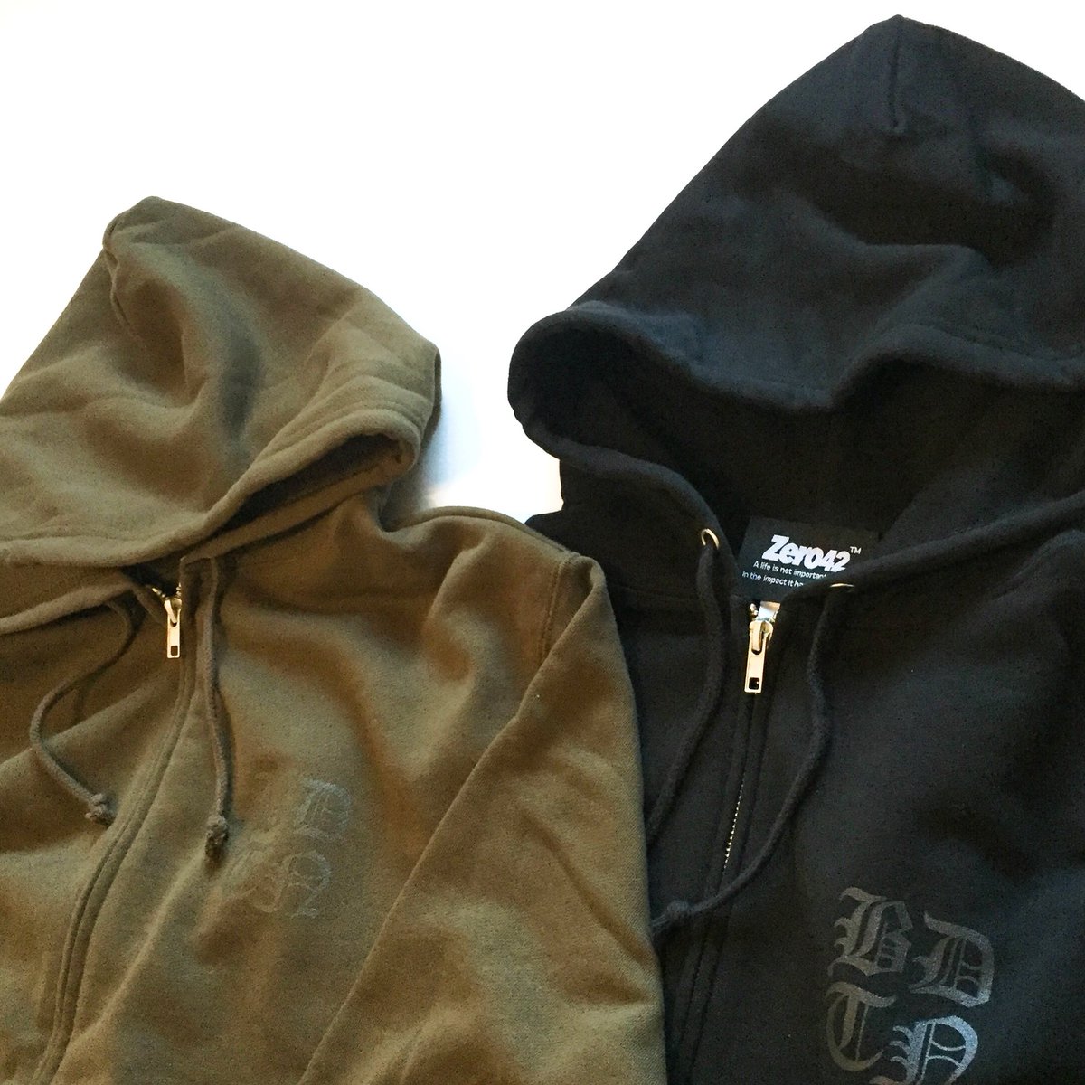ZERO42WEAR's tweet photo. 🆕⚡️Coming soon... #Zero42 https://t.co/uejFfk88hS