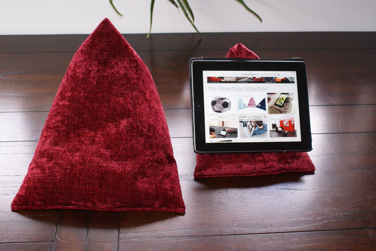 edgebeanbags's tweet photo. For chance to #win a Techbed Maxi, the largest of our Techbeds, although we can make them bigger if you wish, pls RT #TechbedMaxi and follow. Draw Sat am. Have #fun. 24 sleeps to #SantasToDoList https://t.co/dgtHVTFHMV