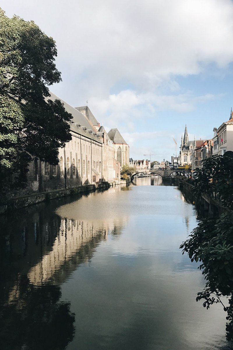 sou_veraen's tweet photo. Gebloggt: Ein Wochenende in Gent - Schlafen, schlemmen und shoppen in Flanderns bezauberndster Stadt. https://t.co/NDZS163I6Z #reisen # design #shoppen #visitgent @FlandernBelgien https://t.co/9bUBhgoTJP