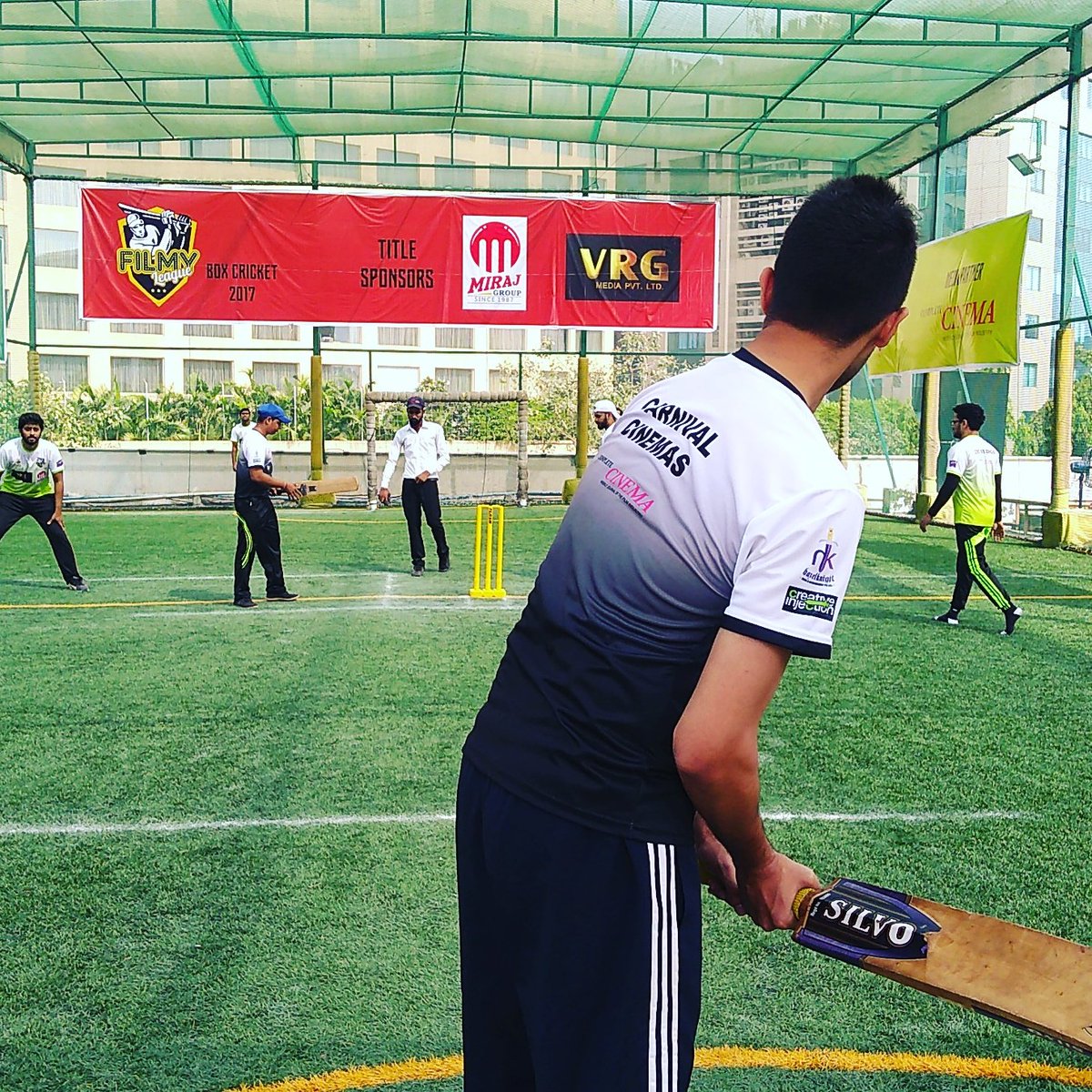 filmyleague's tweet photo. #CarnivalCinemas  need 68 runs to secure victory against #ZeeStudios https://t.co/kZRQVxdrq8