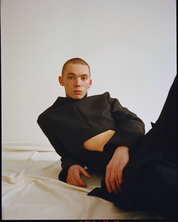 KALTBLUTMAG's tweet photo. taken from #AModernDayMonk
https://t.co/Wf6zPYXdyH
#Exclusive #fashioneditorial by ENAMI for #KALBLUT! Founded by Imane Medjahed in March 2017 – " #ENAMI is an #essentialism. Reduce the #garment to a cutting and an #attitude. No #gender presupposition, neither #style postulate.… https://t.co/rvvtQf29iJ