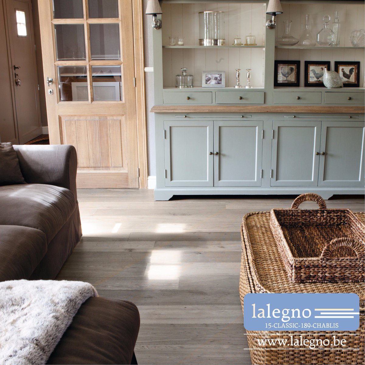 Home_loverrr's tweet photo. Luxury life with designed interior engineered timber floor :)
#oakfloors #oaktimber #oakwood #sydneylife #sydneylifestyle #engineeredtimberflooring #engineeredfloors #aspirefloors #flooring #lifestyle #sydneylife #luxurylifestyle #sydney #australia #weekend #interior #Chablis https://t.co/WRs3nmrlAi