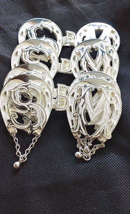 phuncadelicc's tweet photo. My first purchase at it feels so good 😭 #allsilver 
Next up is my Aztec broche https://t.co/kN4ONDi82e